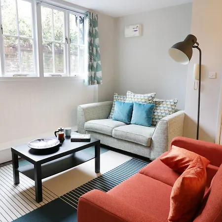بيت للعطل 1 Warehouse Apartments, *